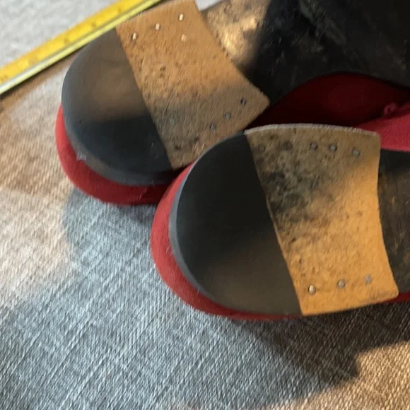 Gucci Red Suede Loafers with Metallic Accents - Picture 10 of 11